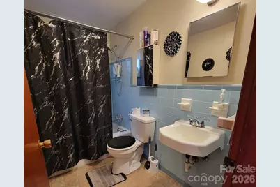 475 13th Avenue NE, Hickory, NC 28601 - Photo 14