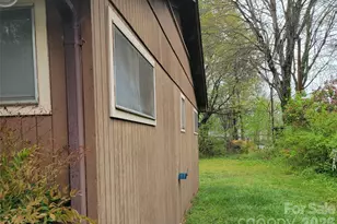 475 13th Ave NE, Hickory, NC 28601 - Photo 18