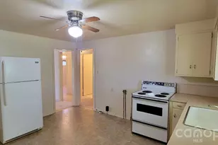 475 13th Ave NE, Hickory, NC 28601 - Photo 8