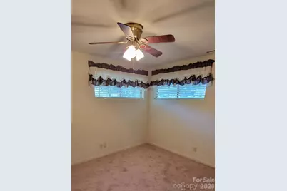 475 13th Avenue NE, Hickory, NC 28601 - Photo 12