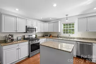 20 Bent Oak Ln, Asheville, NC 28803 - Photo 12