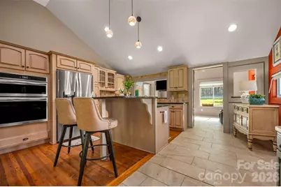 183-185 Rubin Thorne Road, Campobello, SC 29322 - Photo 6