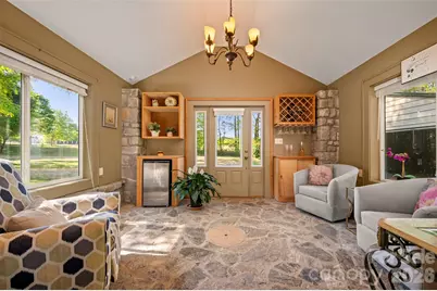 183-185 Rubin Thorne Road, Campobello, SC 29322 - Photo 2