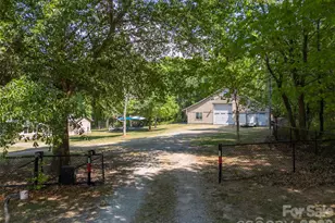 183-185 Rubin Thorne Rd, Campobello, SC 29322 - Photo 16