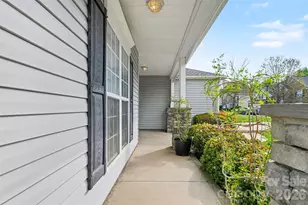 10907 Huntington Meadow Ln, Charlotte, NC 28273 - Photo 6