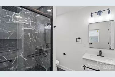 102 W Carolina Avenue, Bessemer City, NC 28016 - Photo 16