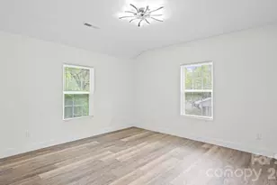 102 W Carolina Ave, Bessemer City, NC 28016 - Photo 22