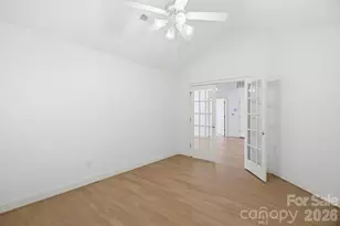 4328 Grassy Dr, Greensboro, NC 27409 - Photo 16