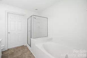4328 Grassy Dr, Greensboro, NC 27409 - Photo 24