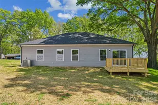 321 Henderson Cir, Harrisburg, NC 28075 - Photo 4