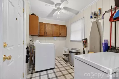 6201 Deliah Lane, Charlotte, NC 28215 - Photo 8