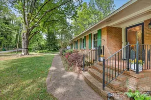 6201 Deliah Ln, Charlotte, NC 28215 - Photo 2