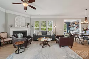 4818 Fonthill Ln, Charlotte, NC 28210 - Photo 4