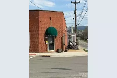 7 N Mitchell Avenue, Bakersville, NC 28705 - Photo 4