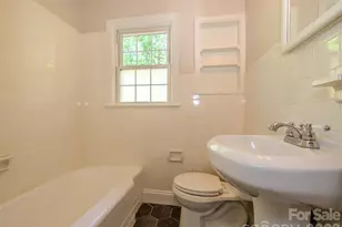 1929 Mecklenburg Ave, Charlotte, NC 28205 - Photo 24