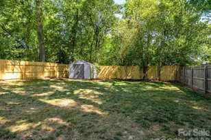 1929 Mecklenburg Ave, Charlotte, NC 28205 - Photo 28