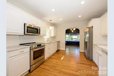1929 Mecklenburg Avenue, Charlotte, NC 28205 - Photo 14