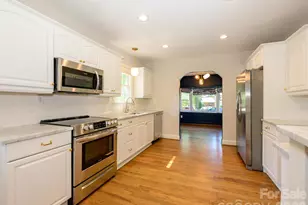 1929 Mecklenburg Ave, Charlotte, NC 28205 - Photo 14