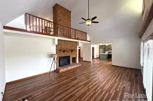 110 Aqua Dr, Mooresville, NC 28117 - Photo 4