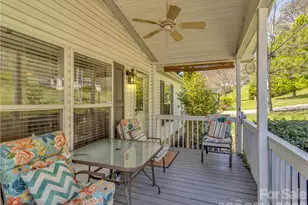 233 4th St, Waynesville, NC 28786 - Photo 4