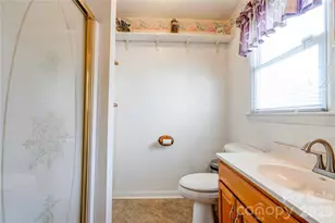 703 Dellinger Rd, Shelby, NC 28152 - Photo 16