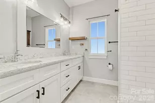 180 Moody Ave, Candler, NC 28715 - Photo 6