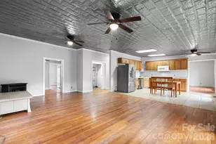 1604 4th St NE, Hickory, NC 28601 - Photo 8