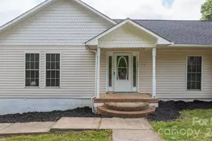 1604 4th St NE, Hickory, NC 28601 - Photo 4