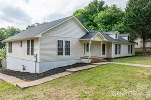 1604 4th St NE, Hickory, NC 28601 - Photo 1