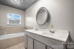 1604 4th St NE, Hickory, NC 28601 - Photo 18