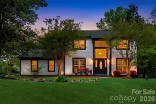 8413 Woodford Bridge Dr, Charlotte, NC 28216 - Photo 2