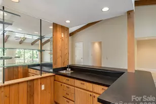 504 Crooked Creek Rd, Hendersonville, NC 28739 - Photo 12