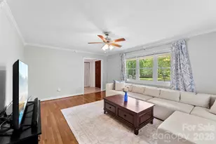 2200 Simmons St, Gastonia, NC 28052 - Photo 2