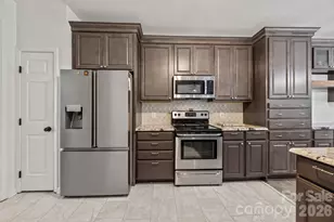 1317 Shimmer Light Cir, Rock Hill, SC 29732 - Photo 8