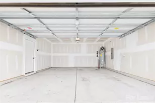 9058 Stoney Waters Ct, Charlotte, NC 28215 - Photo 18