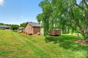 54 Deer Run Dr, Marion, NC 28752 - Photo 4