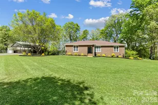 3654 S Dobys Bridge Rd, Fort Mill, SC 29715 - Photo 2