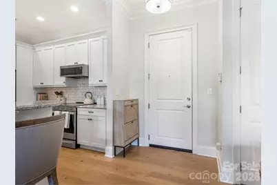2964 Selwyn Avenue #209, Charlotte, NC 28209 - Photo 2