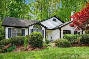 8412 Terra Cotta Dr, Charlotte, NC 28215 - Photo 2