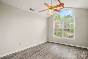 8412 Terra Cotta Dr, Charlotte, NC 28215 - Photo 18