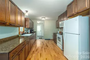 219 Sandalwood Dr, Whittier, NC 28789 - Photo 14