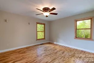 219 Sandalwood Dr, Whittier, NC 28789 - Photo 20