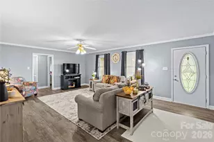 105 Saddlewood Ln, Statesville, NC 28625 - Photo 4