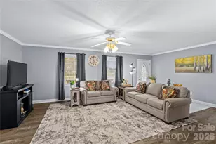 105 Saddlewood Ln, Statesville, NC 28625 - Photo 6