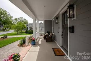 328 Melbourne Ct, Charlotte, NC 28209 - Photo 10