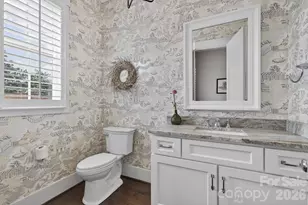328 Melbourne Ct, Charlotte, NC 28209 - Photo 22