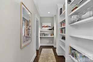 328 Melbourne Ct, Charlotte, NC 28209 - Photo 38