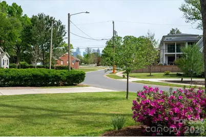 328 Melbourne Court, Charlotte, NC 28209 - Photo 4