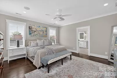 328 Melbourne Court, Charlotte, NC 28209 - Photo 32