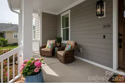 328 Melbourne Court, Charlotte, NC 28209 - Photo 8